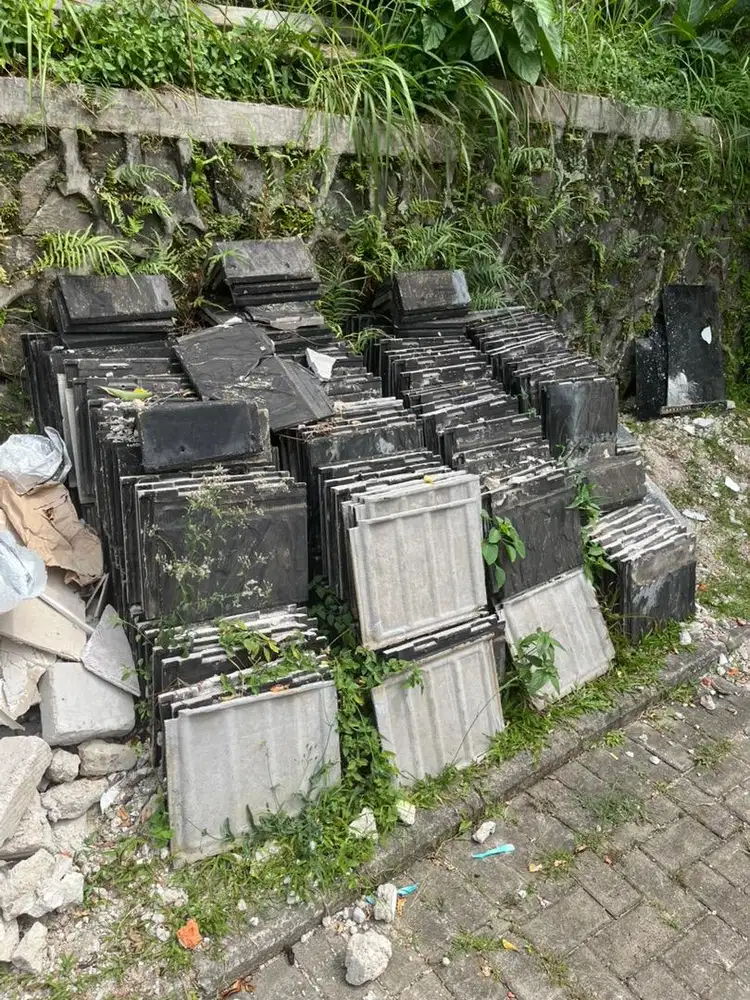 Genteng beton bongkaran