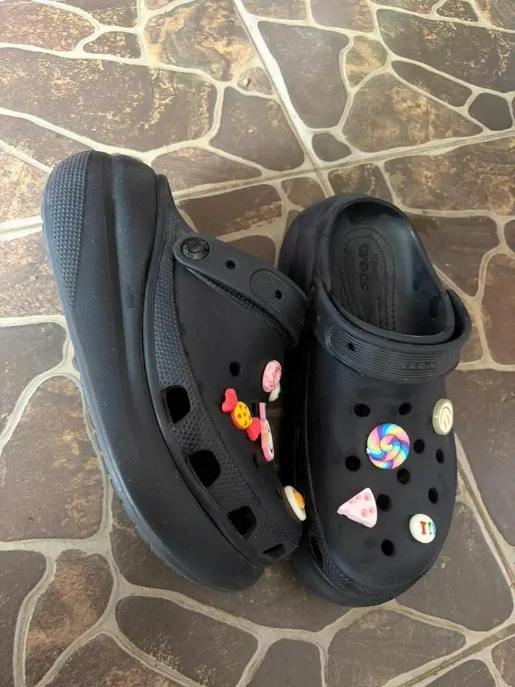 Sendal crocs ori size 40