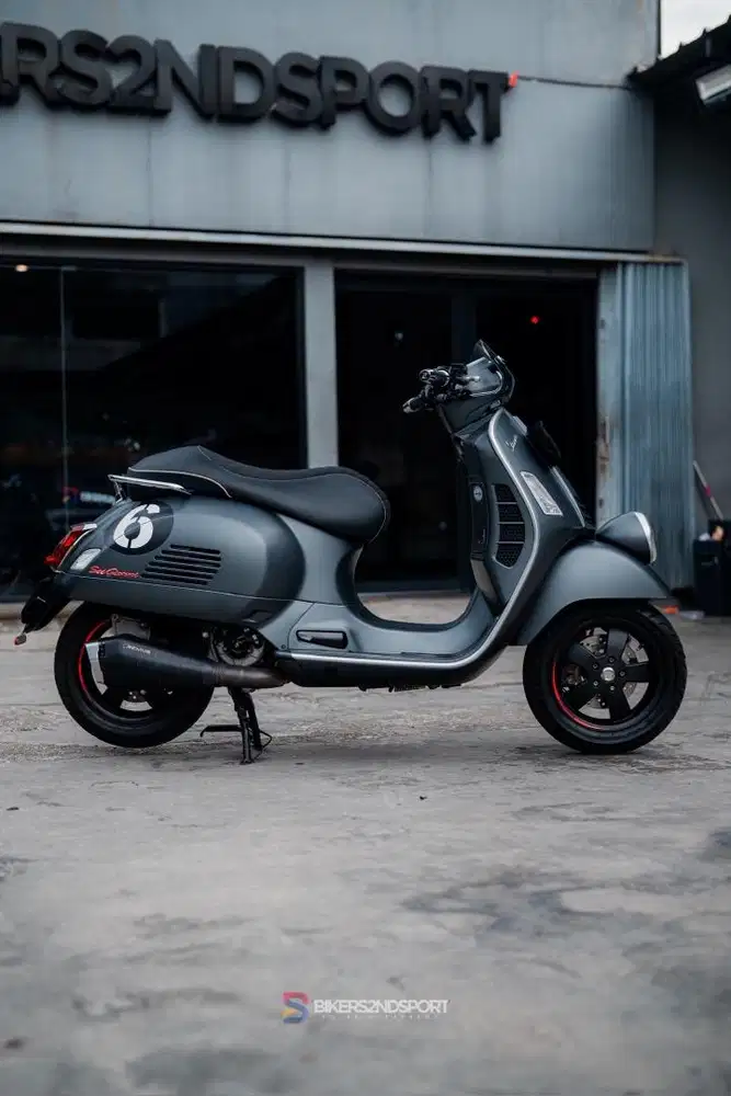 VESPA PIAGGIO SEI GIORNI 300 2021