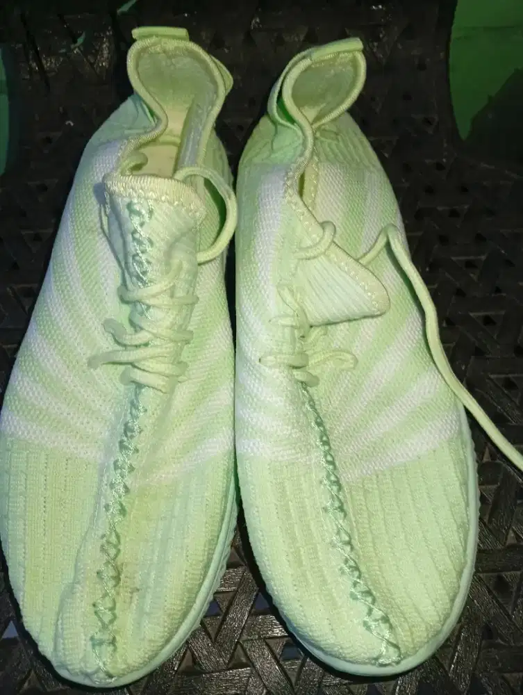 Sepatu anak size 37( ada 2 pasang)