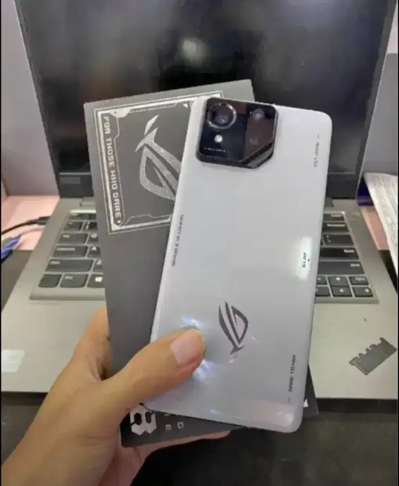 Asus Rog 8 12/256 like new