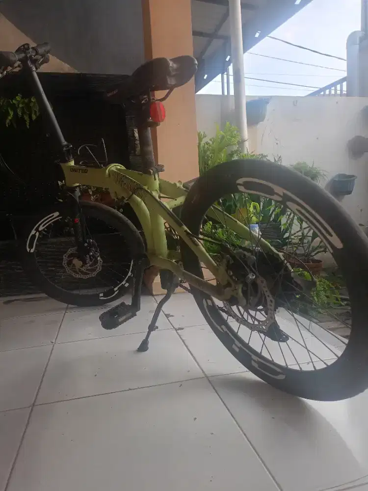 Sepeda lipat united & bnb