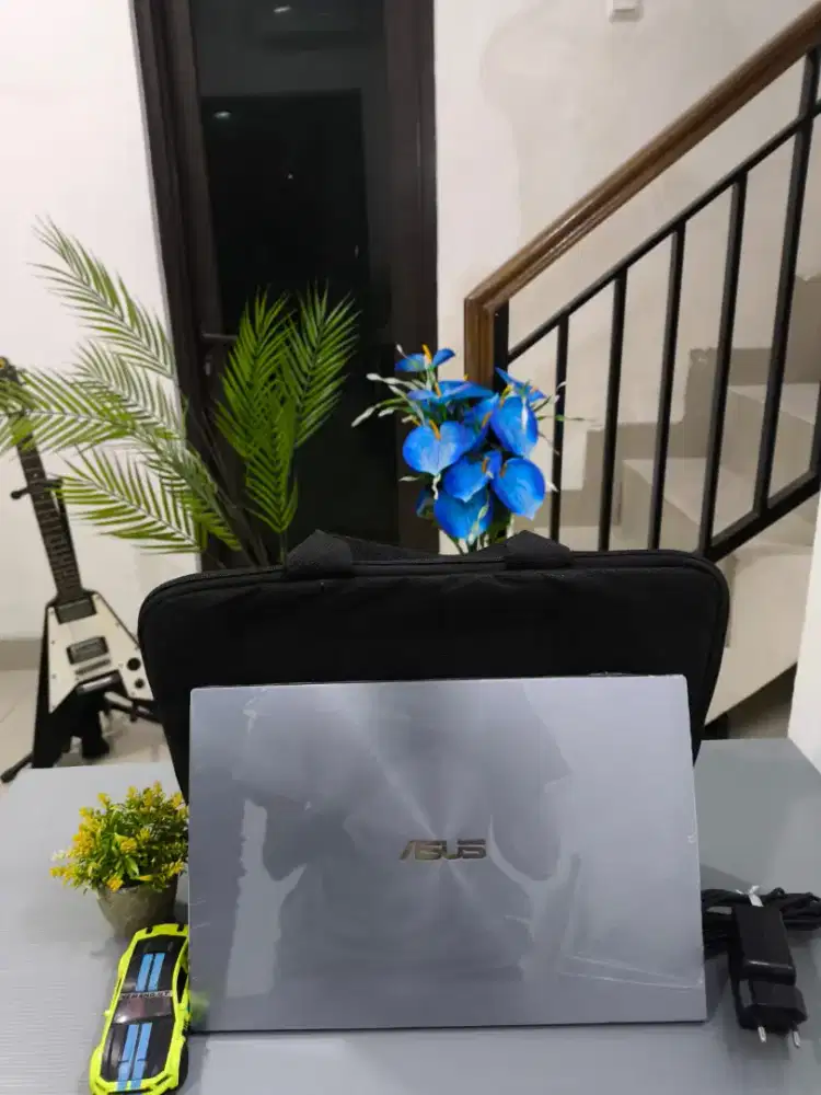 Laptop ASUS ZENBOOK  UX431DA RYZEN 5 RAM 8GB/SSD 512Gb SUPERSLIM