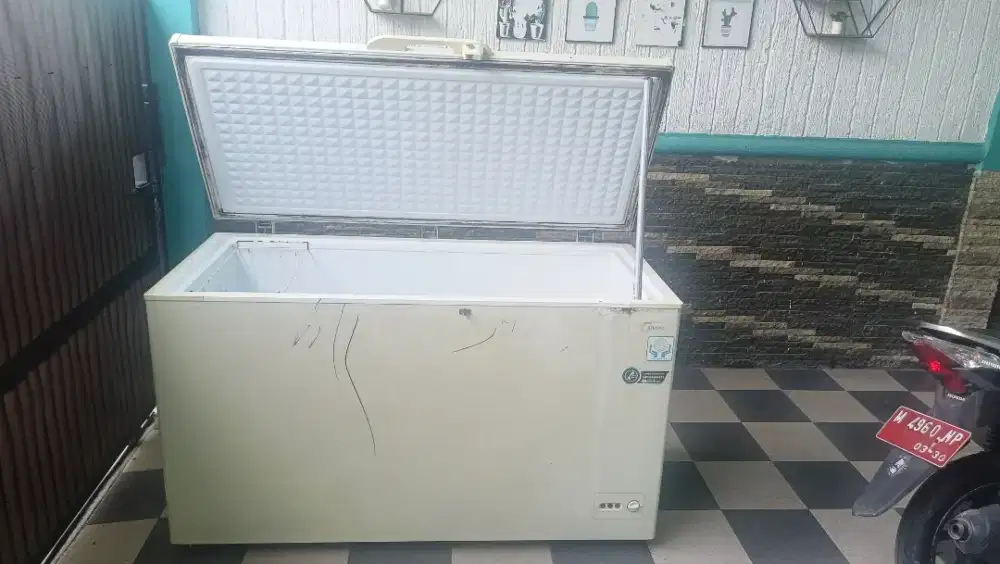 Freezer box Midea 450 liter