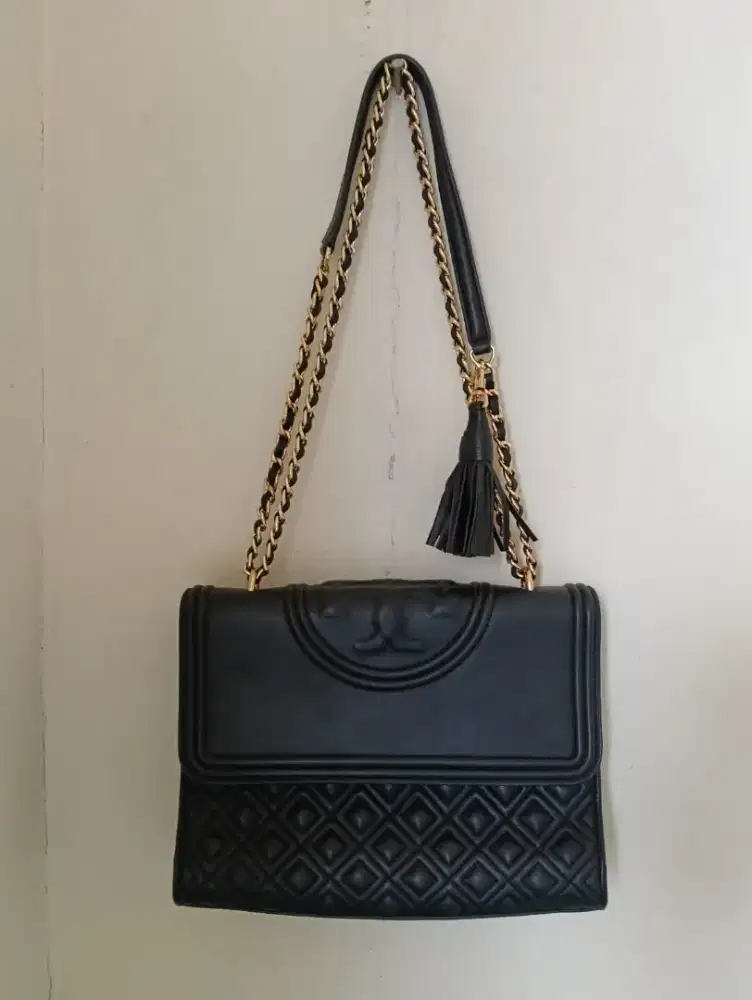 Tas jinjing hitam