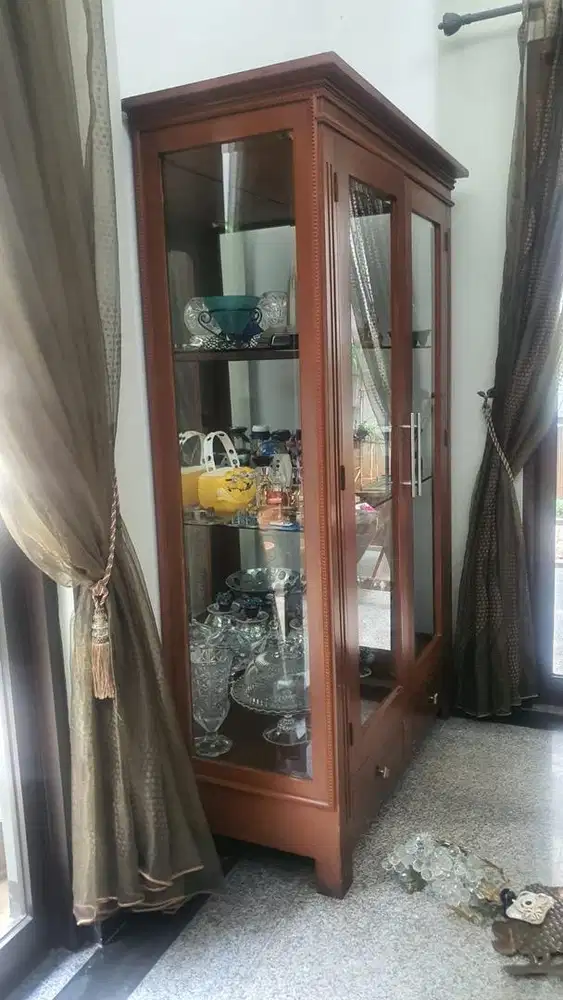 Jual Lemari Pajangan kayu