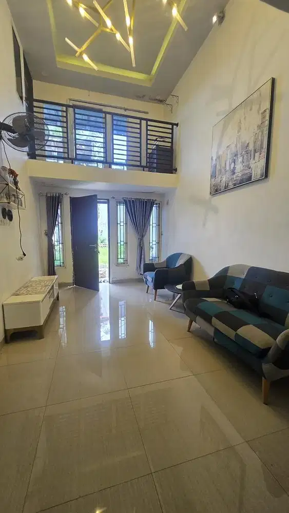 Menyewakan rumah 2 lantai