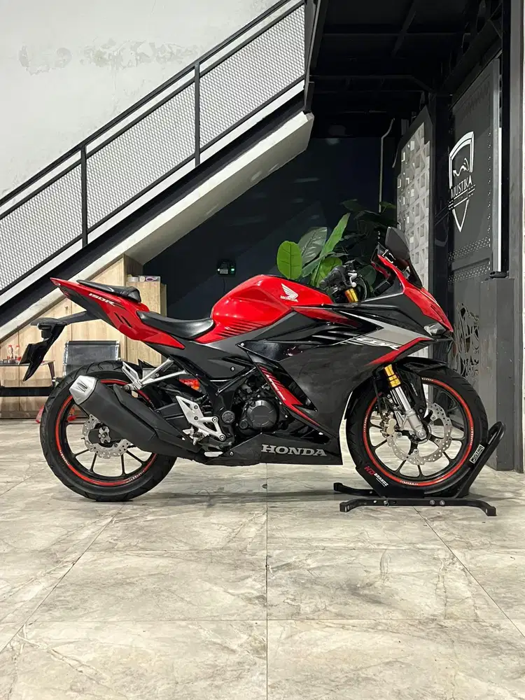 Termurah ABS!! Honda CBR 150 ABS th 2022 - Ayu Mustika