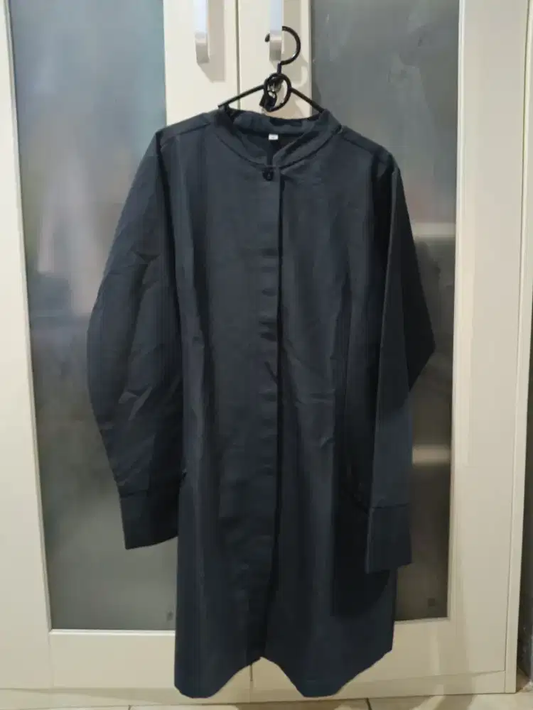 Baju seragam abu-abu