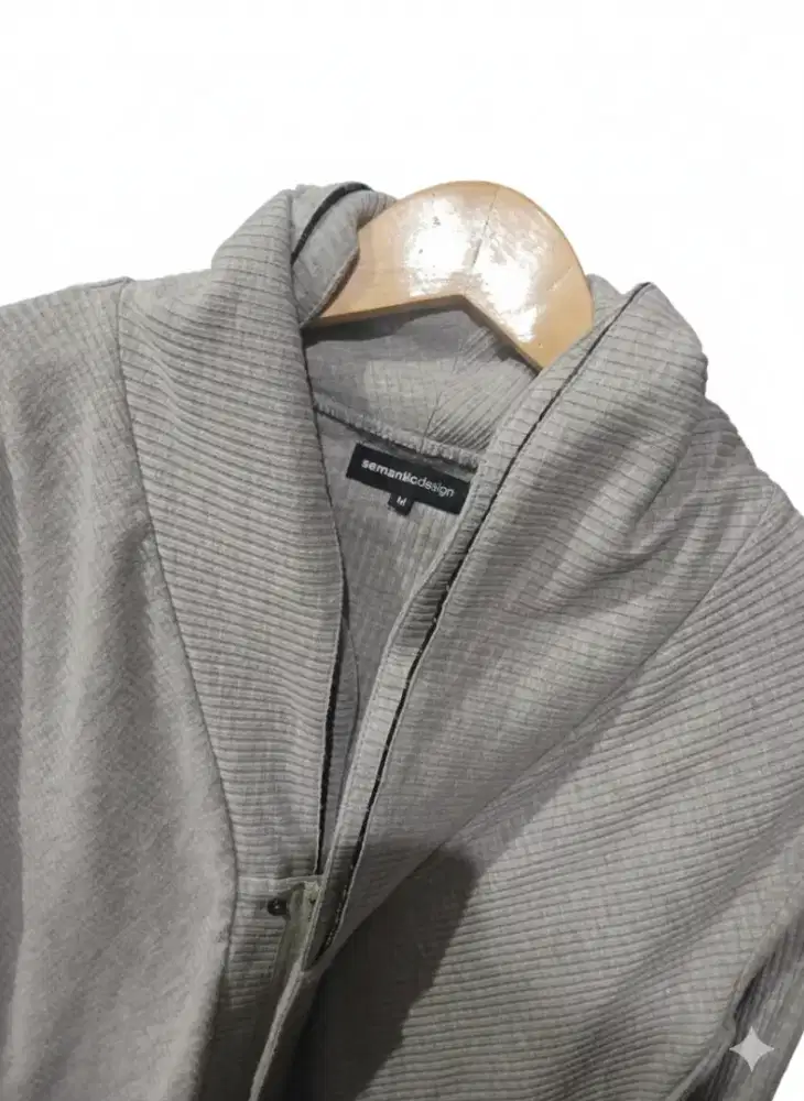 Cardigan Abu Semantic Design