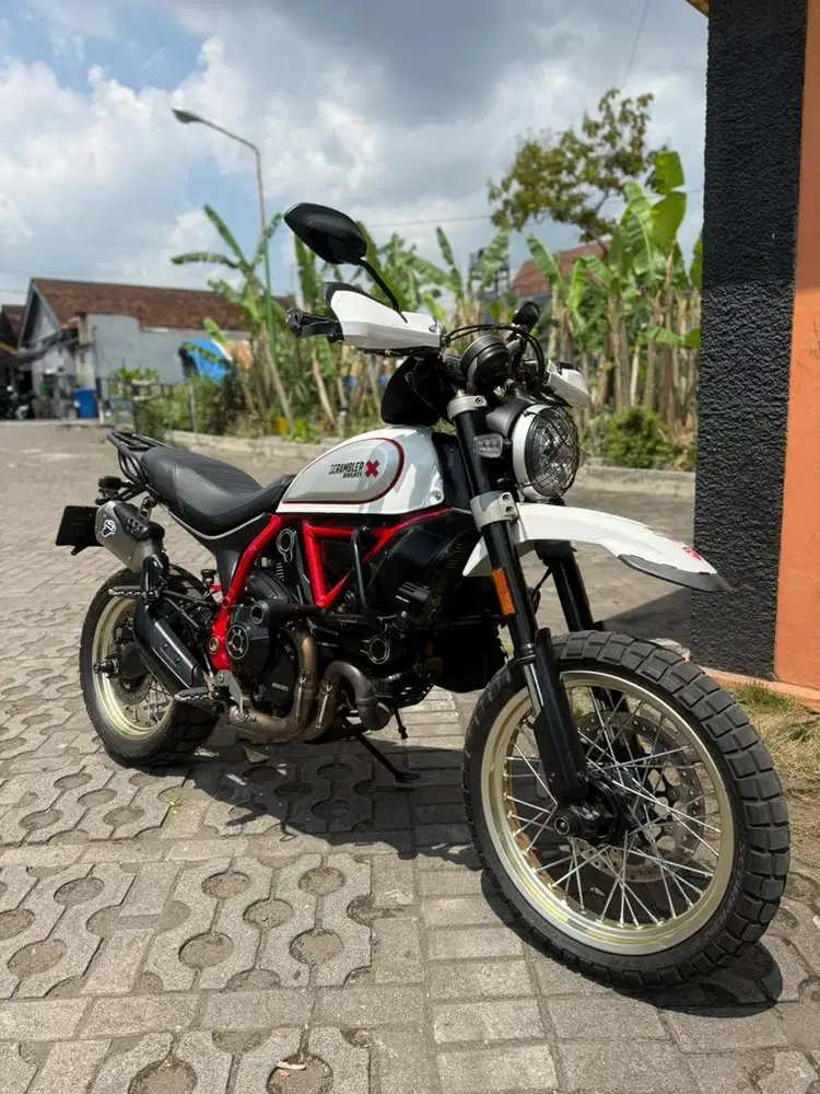 Ducati scrambler desert sled limited