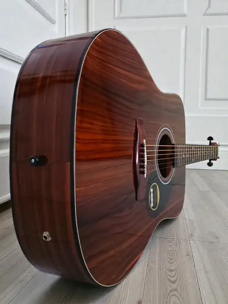 Gitar akustik elektrik Cort