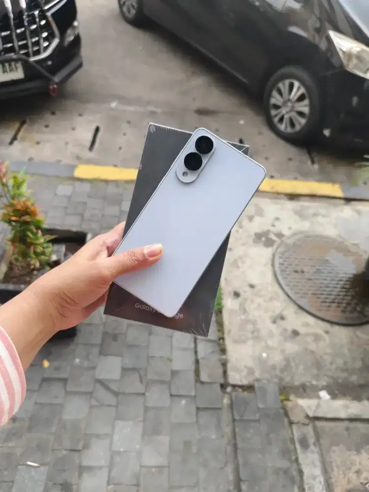 Samsung s25 edge 12/512  satu hari pakek