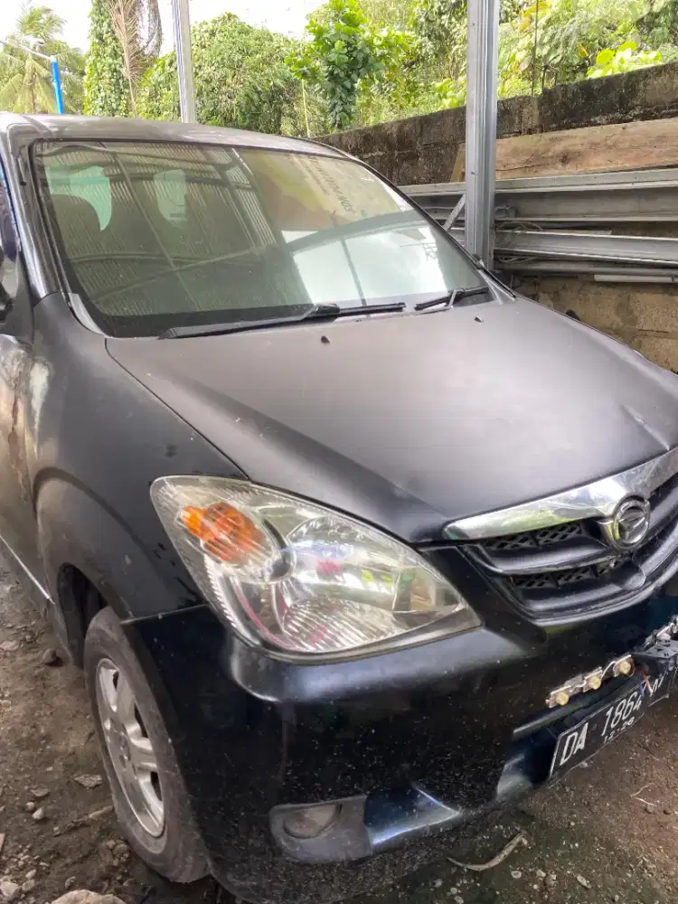 Daihatsu Xenia 1.0 tahun 2008 warna hitam metalik transmisi manual