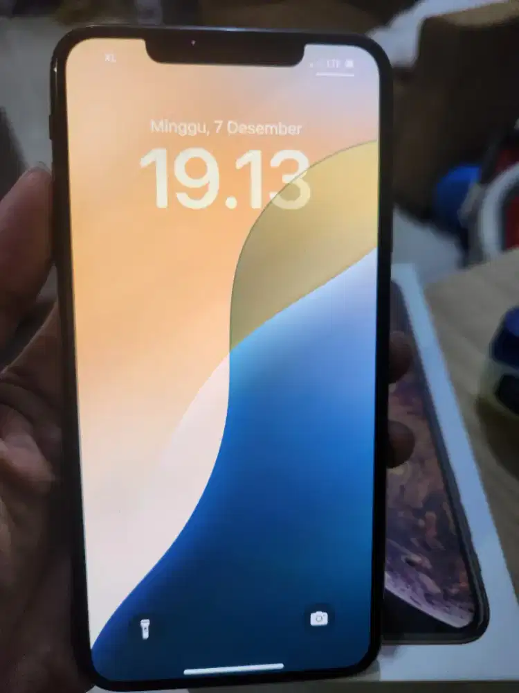 I phone xs max 64gb all operator