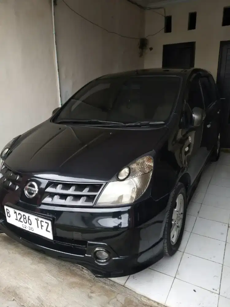 Nisan livina XR 2010
