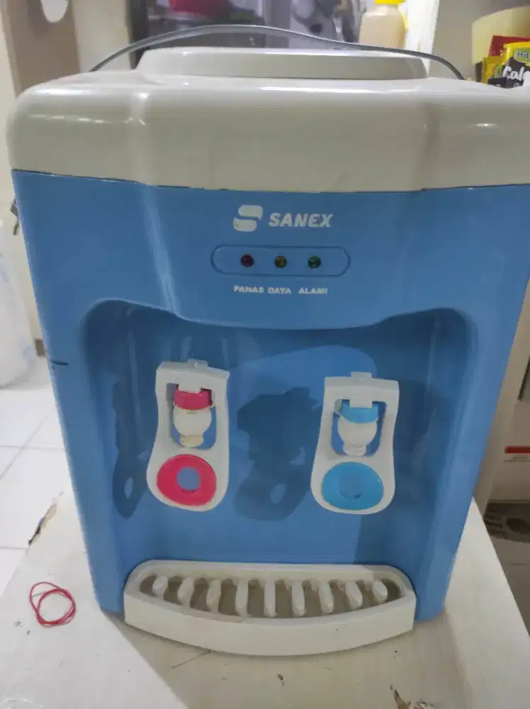 dispenser sanex D-102
