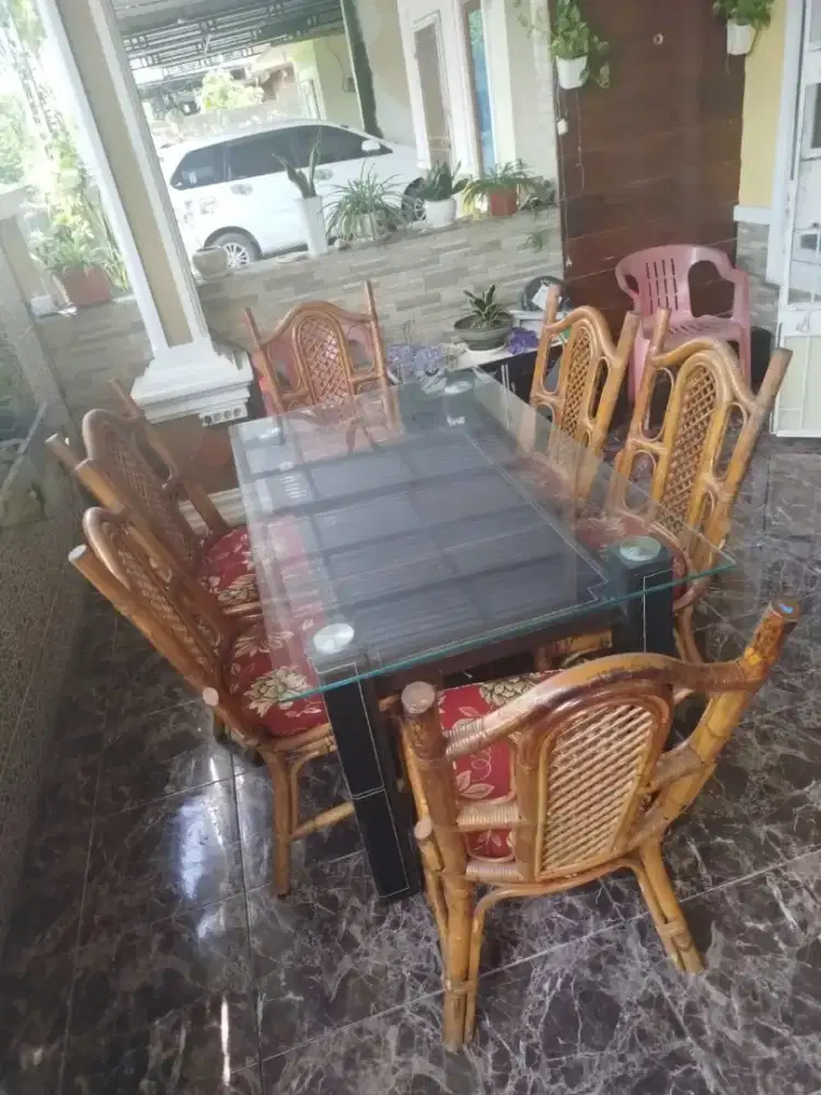 Jual Cepat Meja Makan dengan 6 kursi rotan