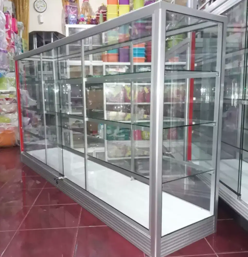 Etalase Panjang 2 Meter, Kondisi Baru, Kaca full 5mm