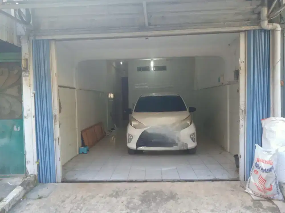 Disewakan rumah 2 tingkat