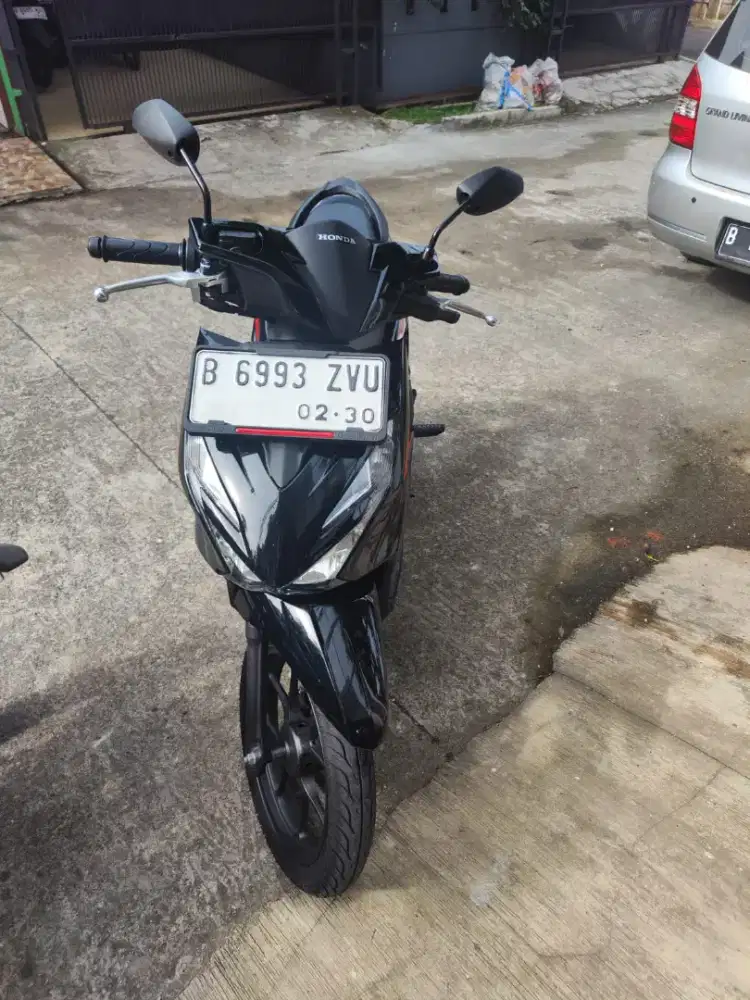 BEAT 2025 KM 1390 HITAM