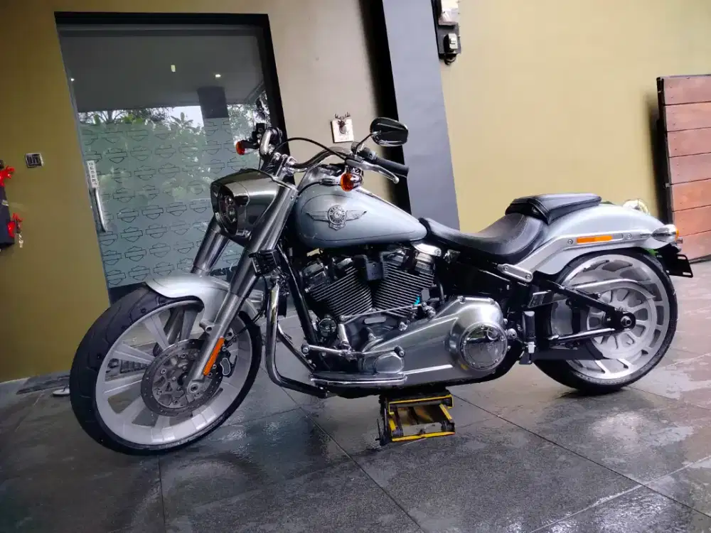 Harley Davidson Fatboy 2020 Full Paper Low KM Mulus