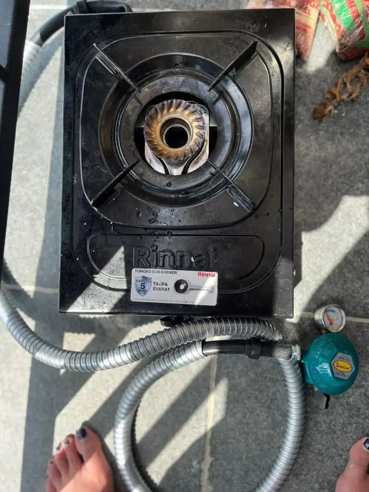 Dijua kompor gas, kipas angin  1 bulan pemakaian