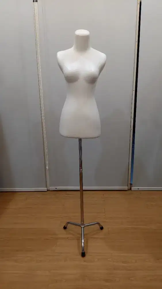 EX BUTIK, PATUNG  MANEKIN HALF BODY LIKE