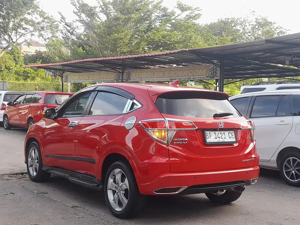 HONDA HRV PRESTIQE AUTO PAJAK HIDUP STNK BPKB LENGKAP TANGAN PERTAMA