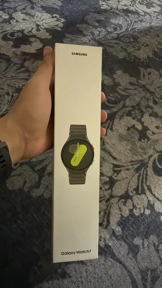 Galaxy Watch 7 BNIB