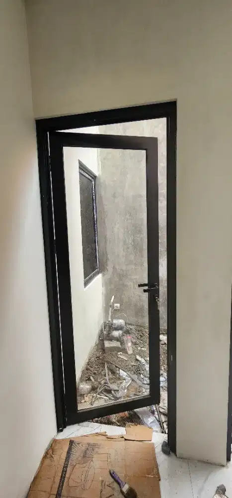 Jasa tukang kusen,pintu,jendela aluminium kaca