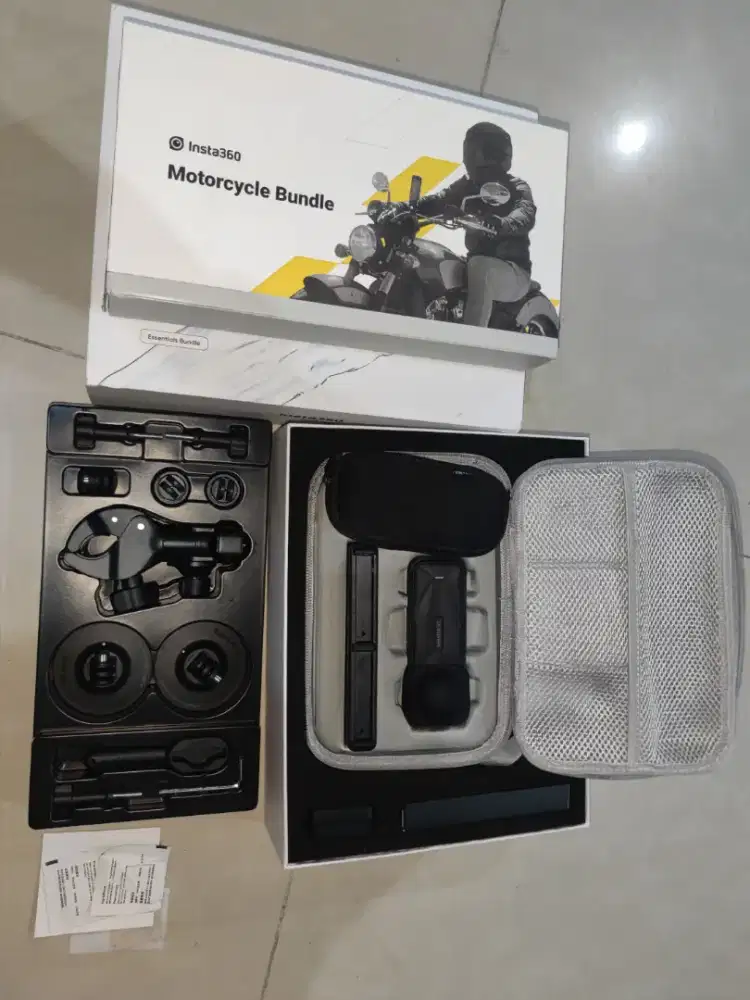 Insta360 Insta 360 X5 Essential Motorcycle Bundle - Kamera Action
