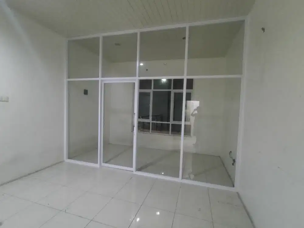 Jasa tukang kusen,pintu,jendela aluminium kaca