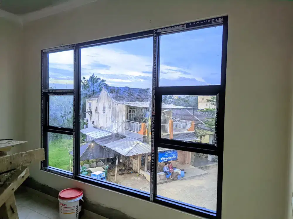 Jasa tukang kusen,pintu,jendela aluminium kaca
