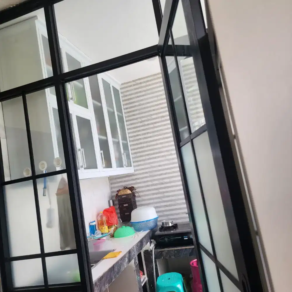 Jasa tukang kusen,pintu,jendela aluminium kaca