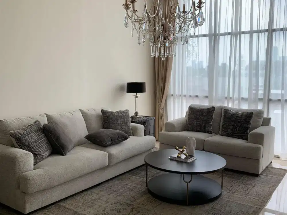 SALE APARTEMEN SENOPATI SUITES, 197m2, 3BR+1,Fully Furnished Modern, Private Lift, Murah hanya 10,5M