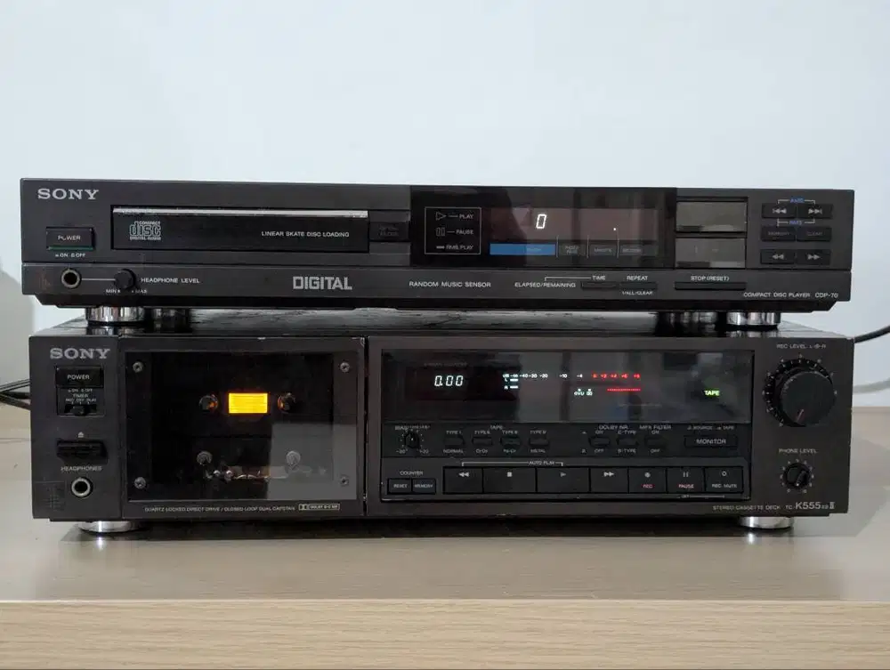 Cassette Tape Deck Sony TC-K555 ES II dan CD Player Sony CDP-70