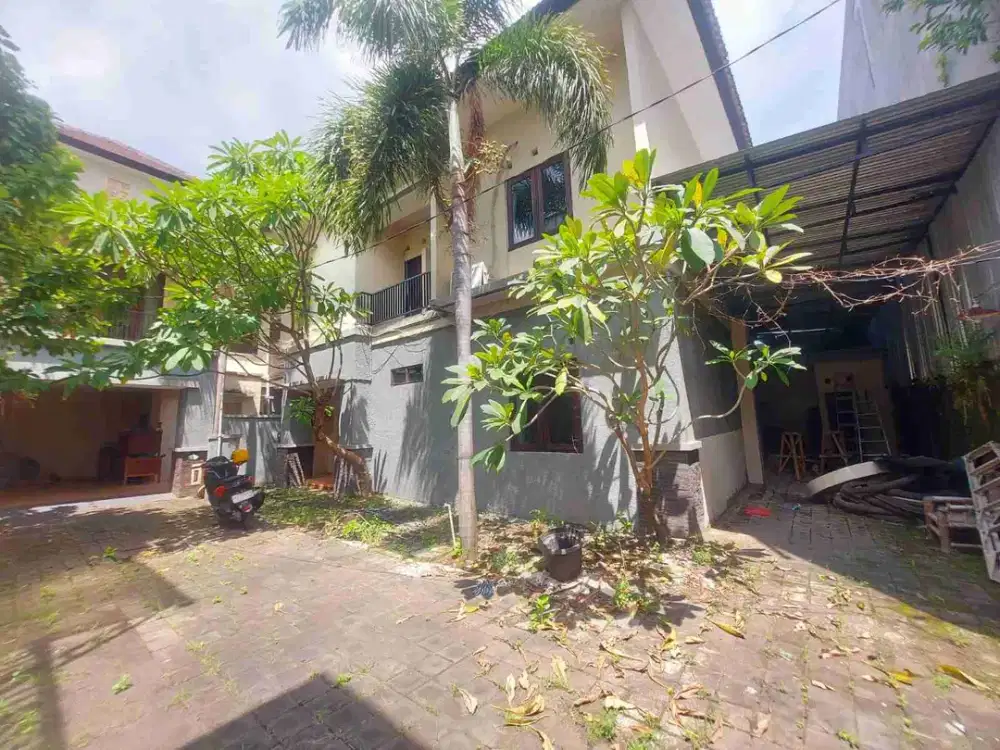DIJUAL RUMAH LANTAI 2 LOKASI JALAN BATANGHARI RENON