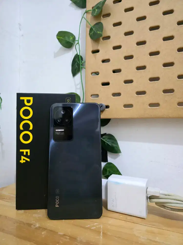 POCO F4 8/256 Kondisi Masih Mulus dan Berfungsi dengan baik