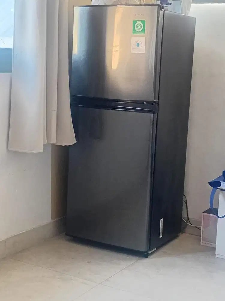 kulkas sharp 2 pintu