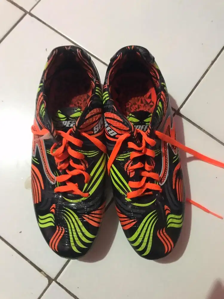 sepatu mini soccer bekas baikk