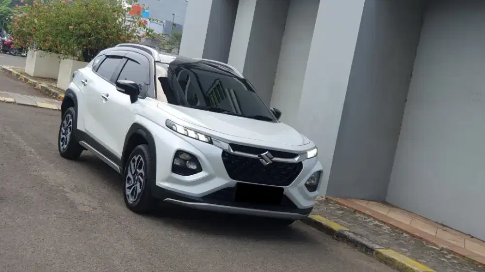 Suzuki Fronx GX SGX 1.5 Hybrid AT Two Tone Putih NIK 2025/2024