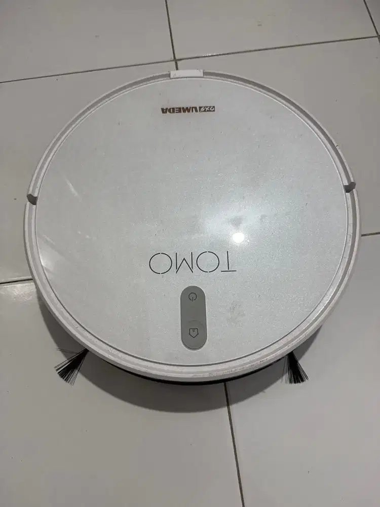 Vacuum cleaner robot umeda R2