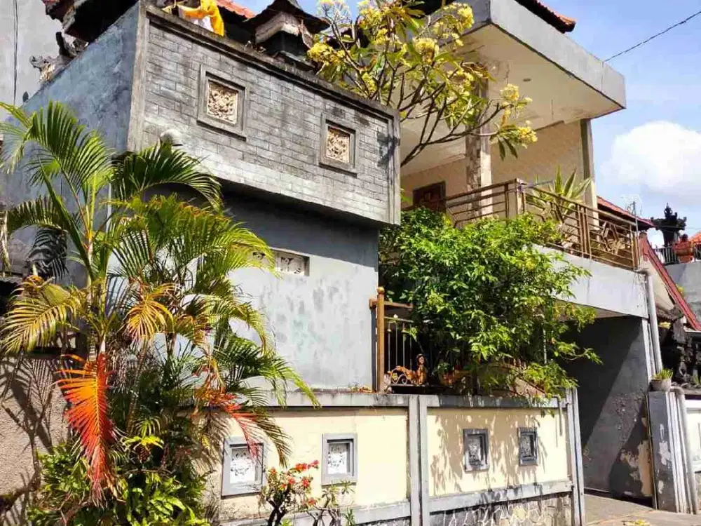 RUMAH MINIMALIS 2 LANTAI SIAP HUNI JALAN SOKA, DEKAT GATSU TIMUR, DENPASAR TIMUR