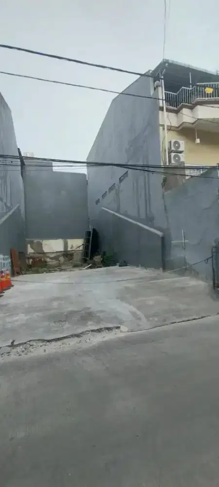 Tanah Kosong Area komplek Taman Ratu Jakarta Barat