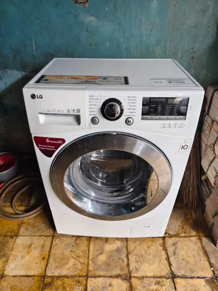Mesin cuci front loading LG 7 KG