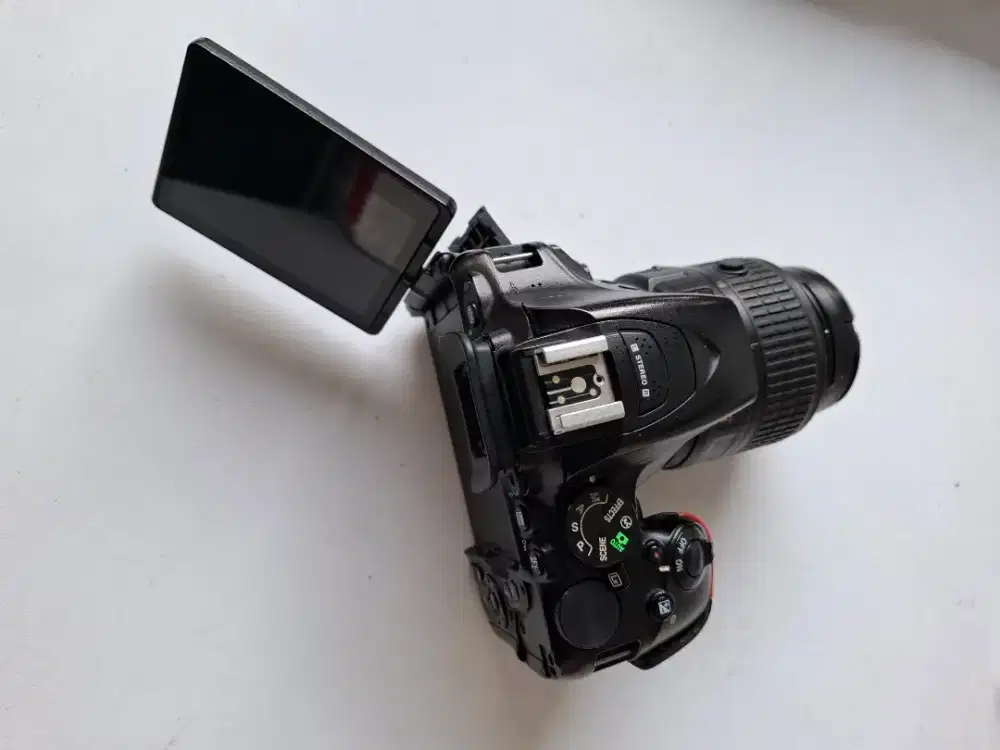 Kamera Nikon D5500 lensa standard