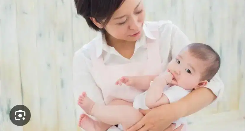 Pengasuh bayi dan art