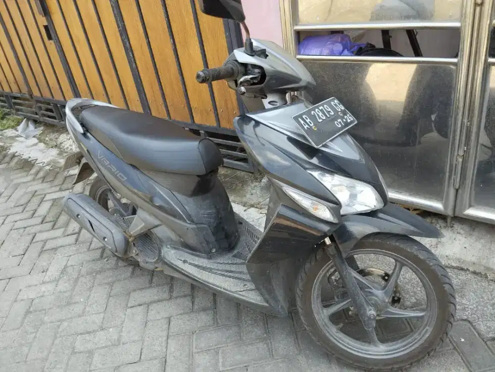 Vario 2011 hitam tinggal pakai