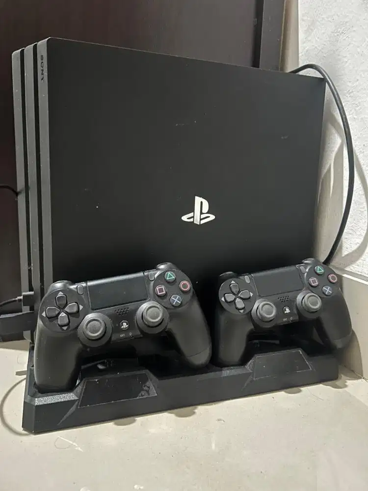 PS 4 PRO 1 TB SECOND